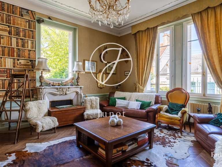 Hôtel particulier Sancoins - 14 chambres - 844m²