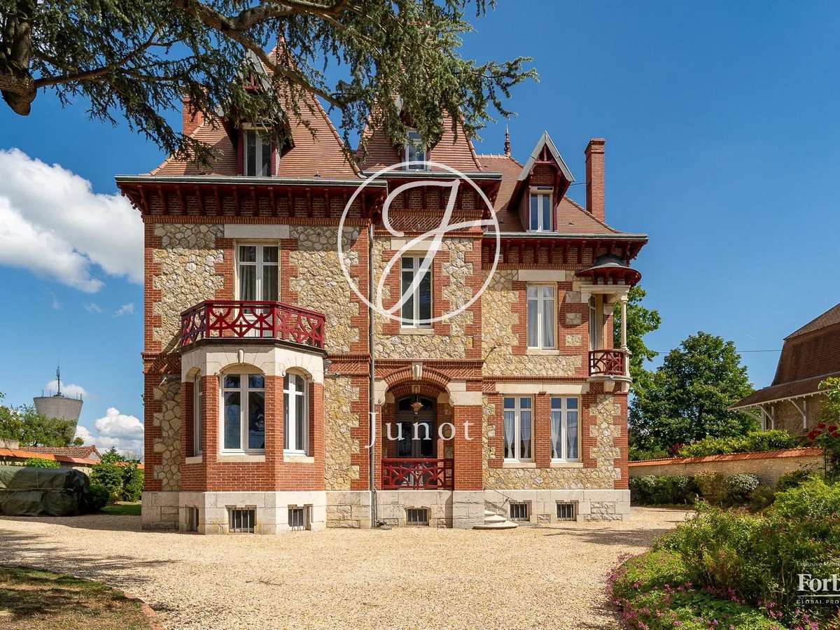 Maison Sancoins