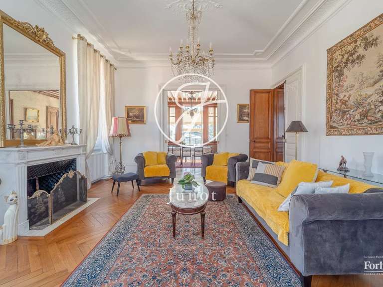 Maison Sancoins - 8 chambres - 459m²