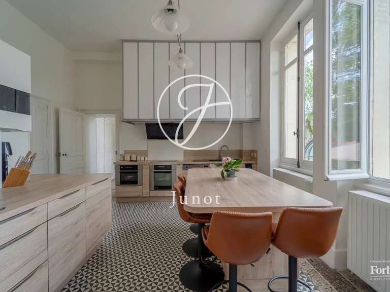 Maison Sancoins - 8 chambres - 459m²