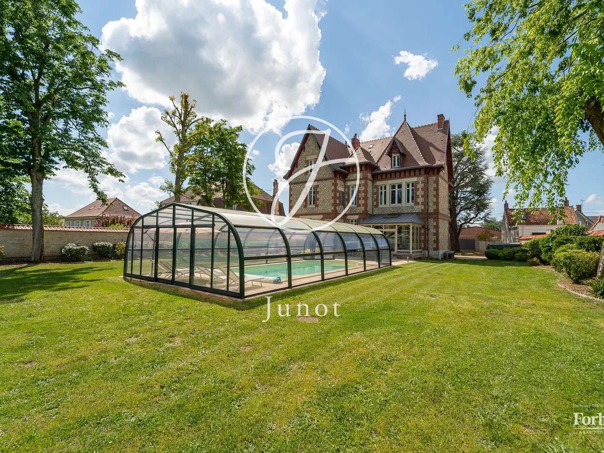 Maison Sancoins