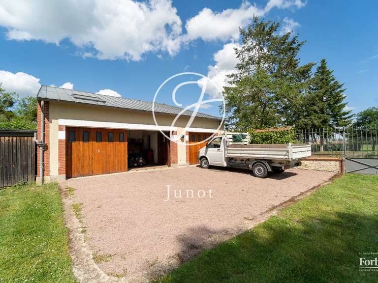 Maison Sancoins - 8 chambres - 459m²