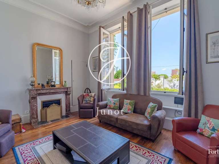 Maison Sancoins - 8 chambres - 459m²