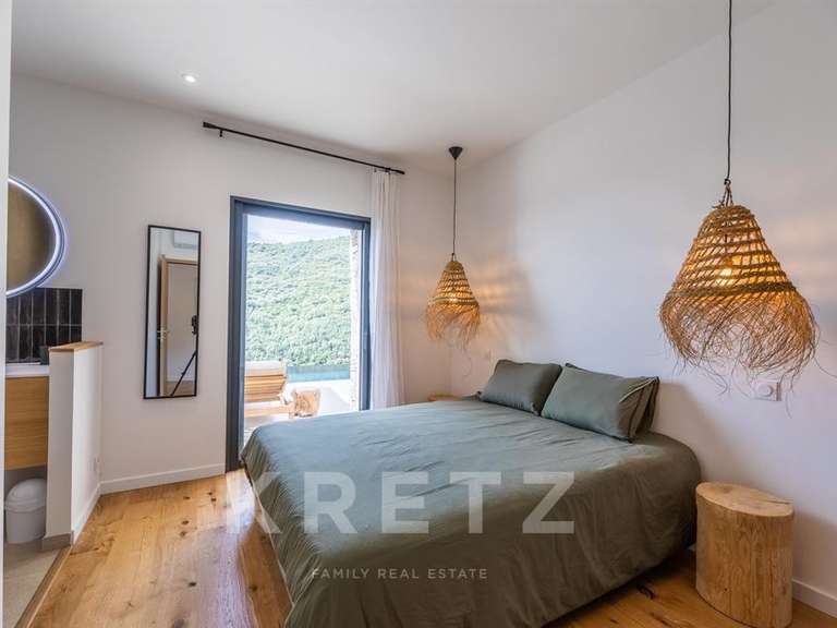 Maison Santa-Maria-di-Lota - 4 chambres - 200m²