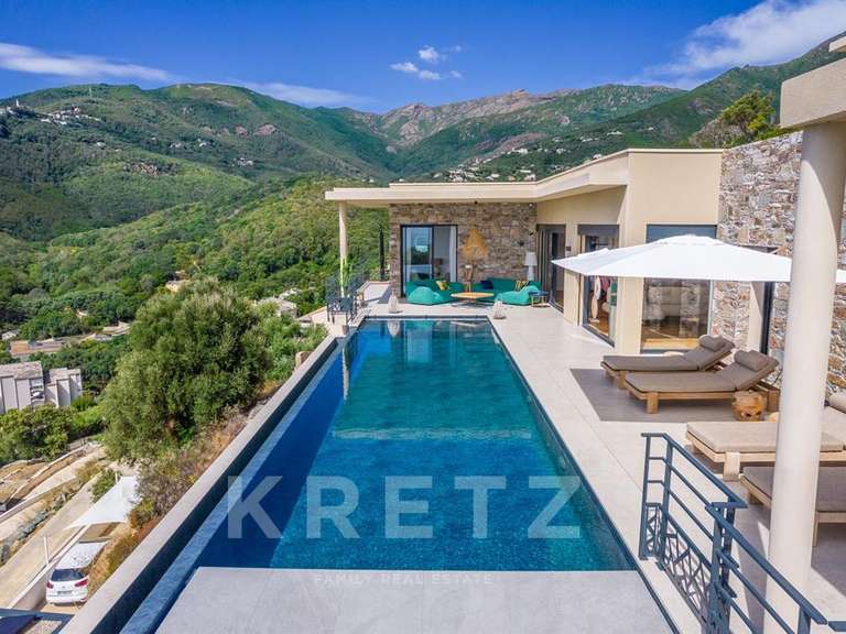 Maison Santa-Maria-di-Lota - 4 chambres - 200m²