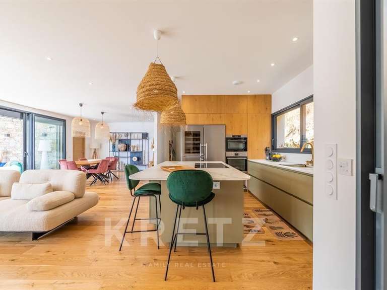 Maison Santa-Maria-di-Lota - 4 chambres - 200m²