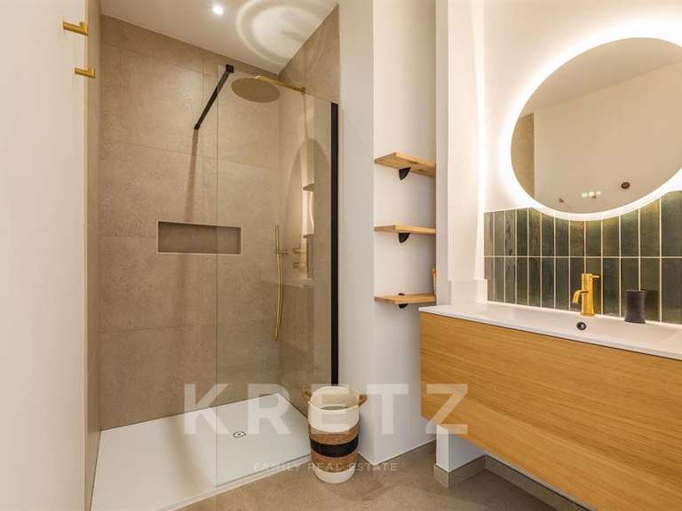 Maison Santa-Maria-di-Lota - 4 chambres - 200m²