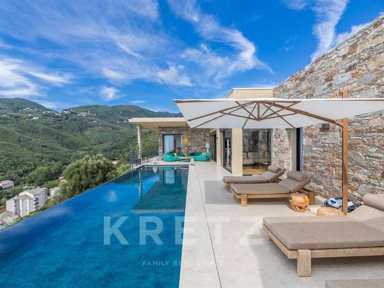 Maison Santa-Maria-di-Lota - 4 chambres - 200m²