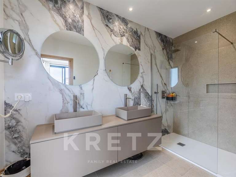 Maison Santa-Maria-di-Lota - 4 chambres - 200m²