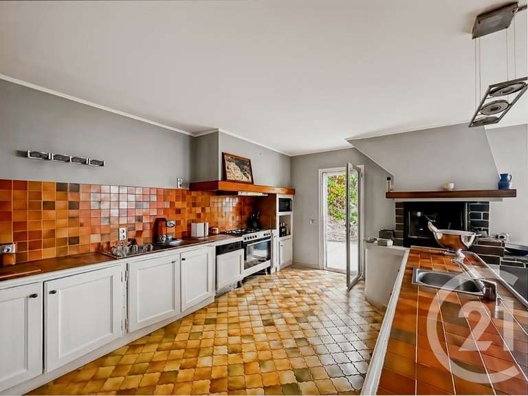 Maison Santa-Maria-di-Lota - 4 chambres - 344m²