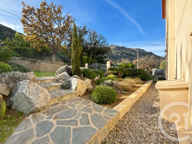 Appartement Santa-Reparata-di-Balagna - 3 chambres - 107m²