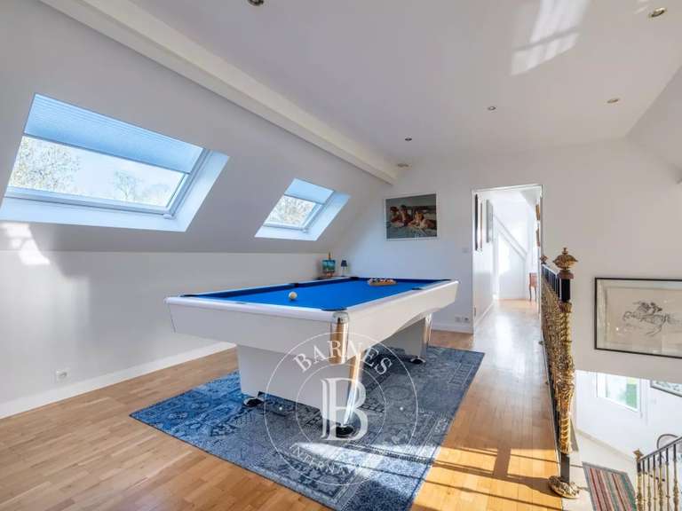 Maison Santeny - 4 chambres - 298m²