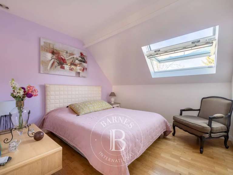 Maison Santeny - 4 chambres - 298m²