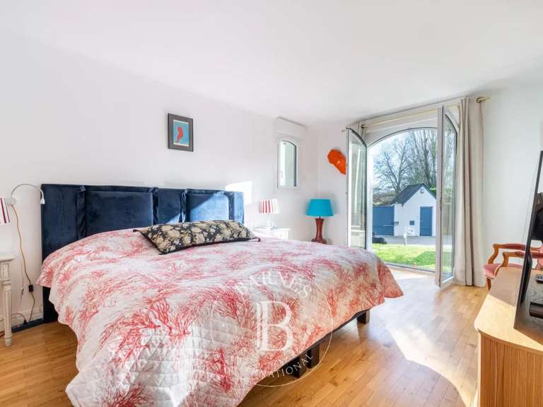 Maison Santeny - 4 chambres - 298m²