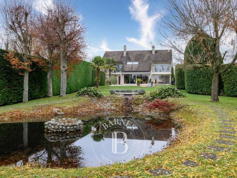 Maison Santeny - 6 chambres - 248m²