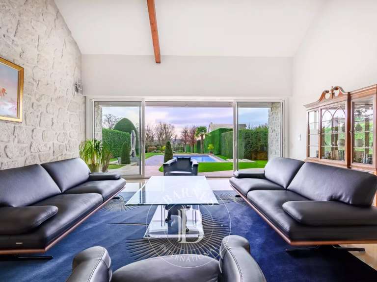 Maison Santeny - 6 chambres - 248m²