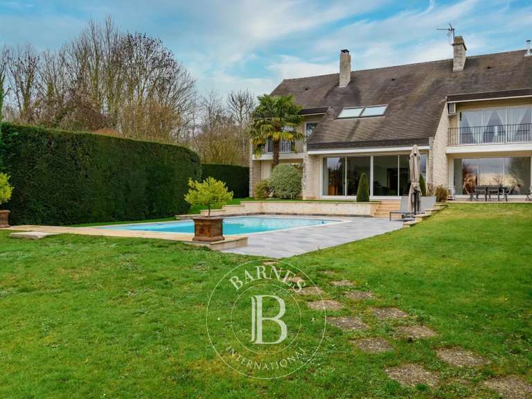 Maison Santeny - 6 chambres - 248m²