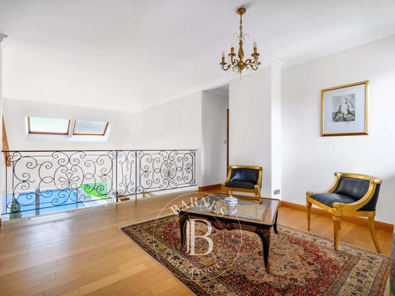 Maison Santeny - 6 chambres - 248m²