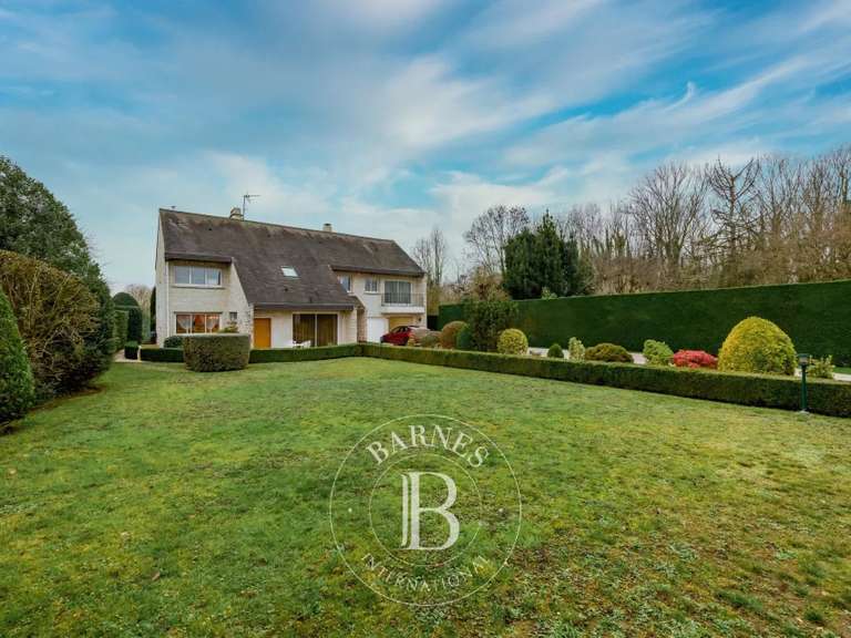 Maison Santeny - 6 chambres - 248m²