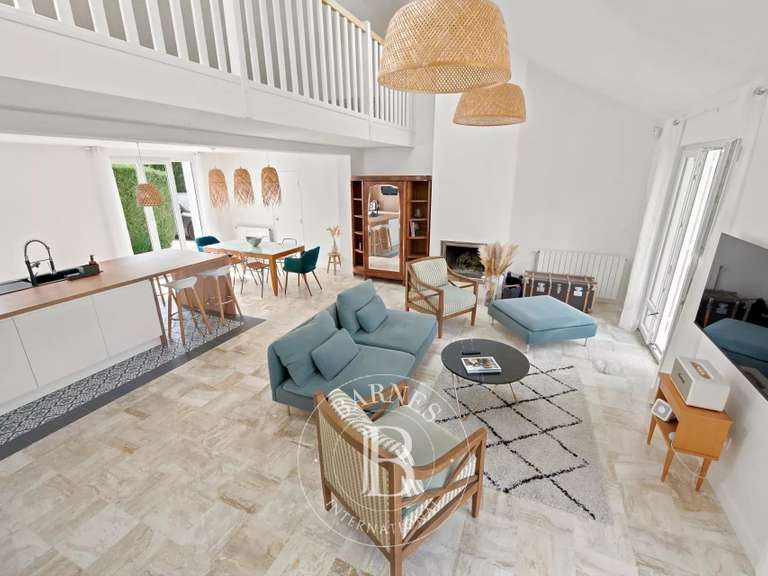 Maison Santeny - 6 chambres - 211m²