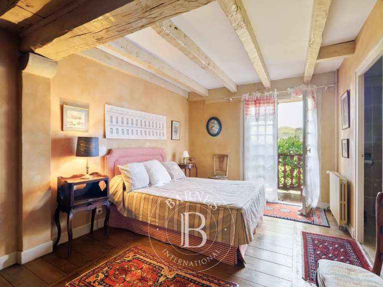 House Sare - 7 bedrooms - 500m²