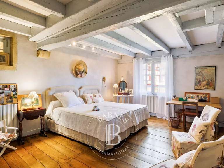 House Sare - 7 bedrooms - 500m²