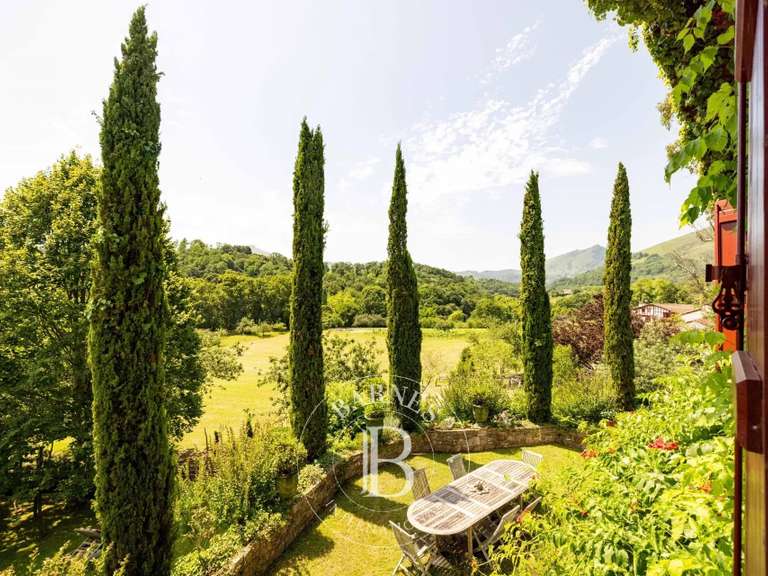 House Sare - 7 bedrooms - 500m²