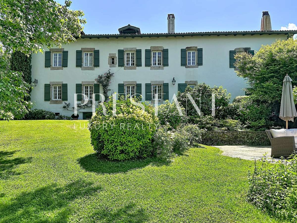 Maison Sare