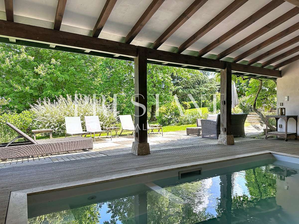 Maison Sare