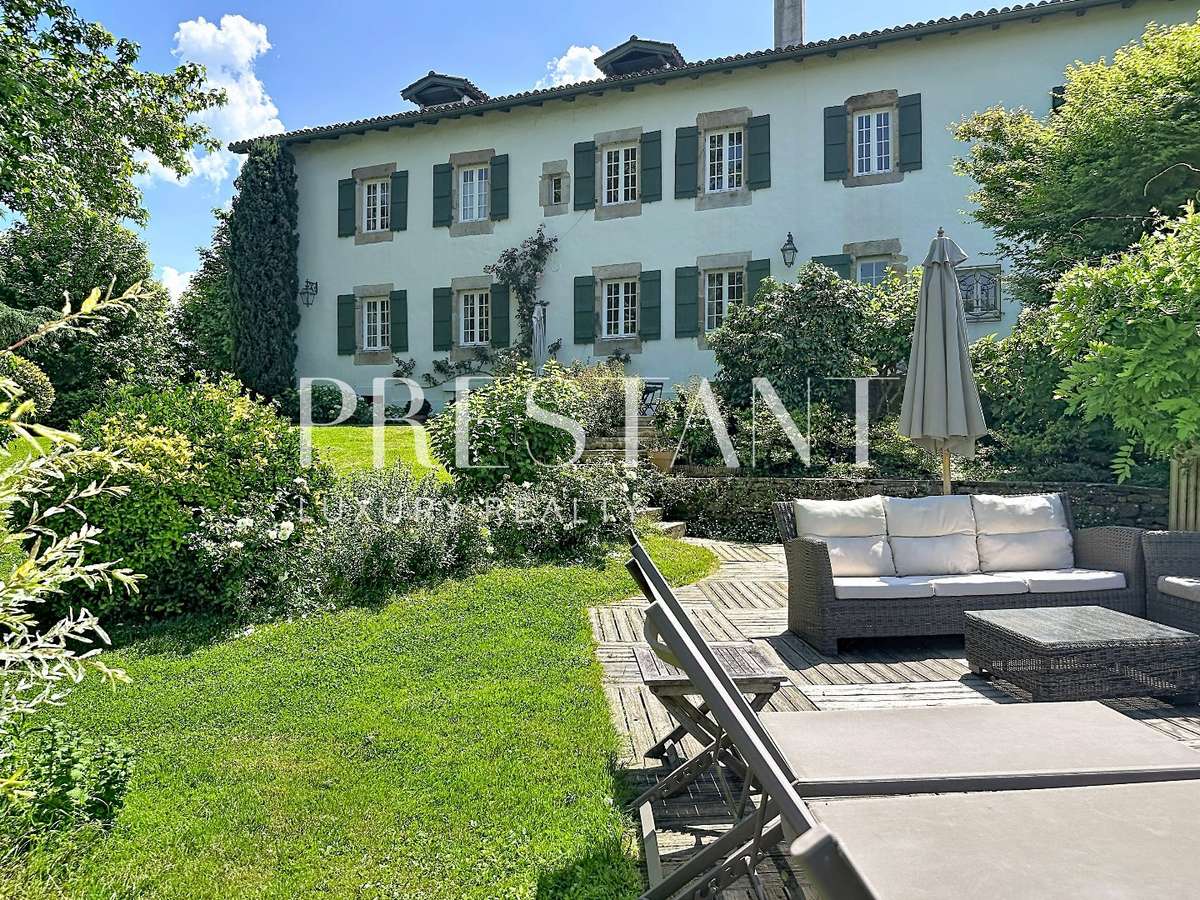 Maison Sare