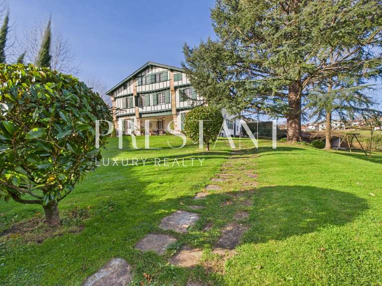 Maison Sare - 8 chambres - 650m²