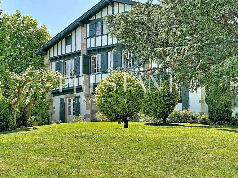 Maison Sare - 8 chambres - 650m²