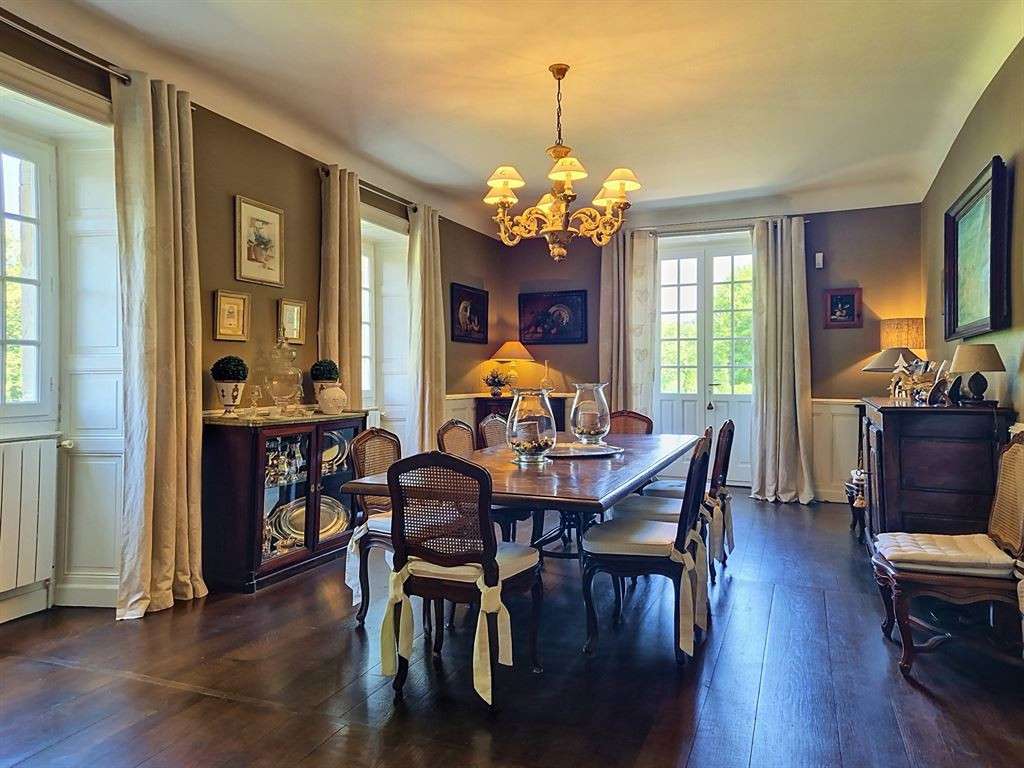Maison Sare