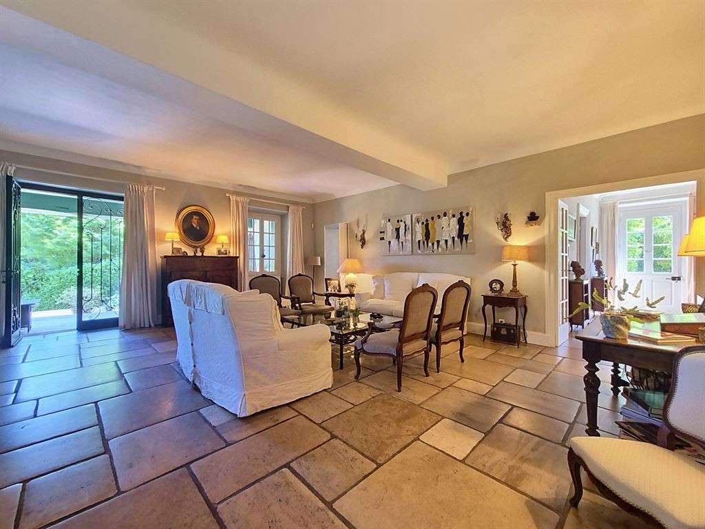 Maison Sare