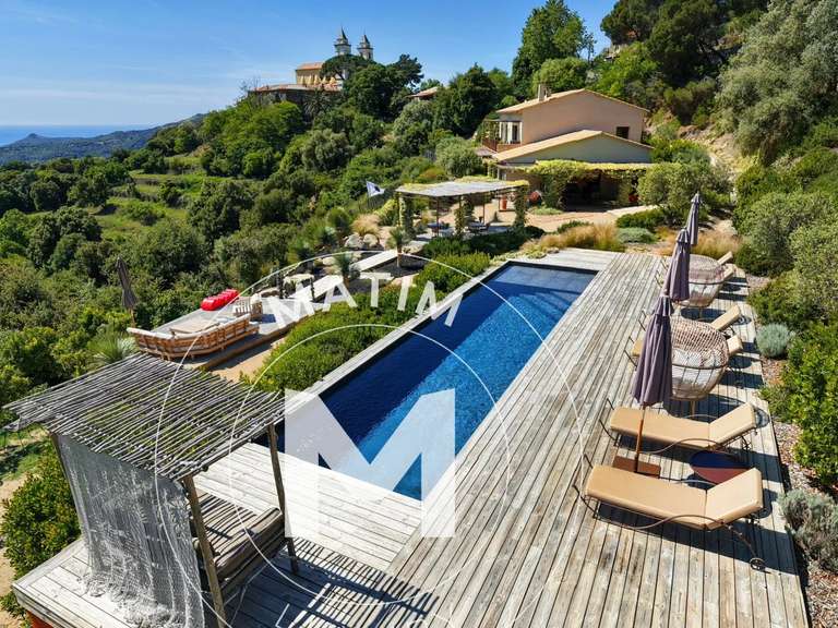 Propriété Sari-d'Orcino - 5 chambres - 318m²
