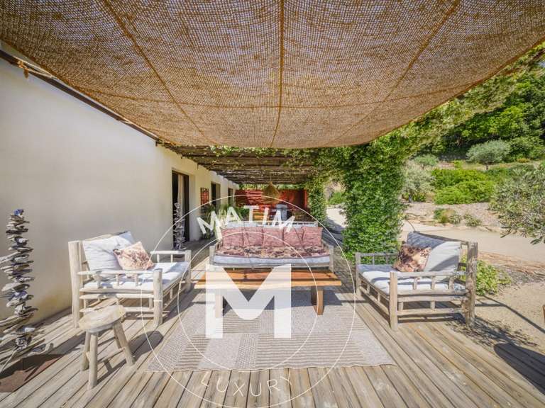 Propriété Sari-d'Orcino - 5 chambres - 318m²