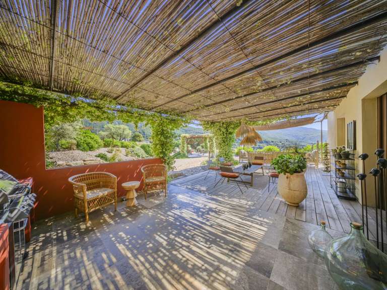Propriété Sari-d'Orcino - 5 chambres - 318m²