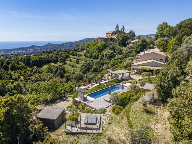 Propriété Sari-d'Orcino - 5 chambres - 318m²