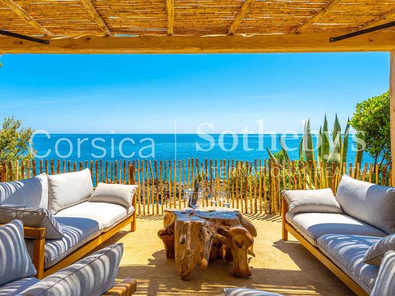 Maison Sari-Solenzara - 5 chambres - 400m²