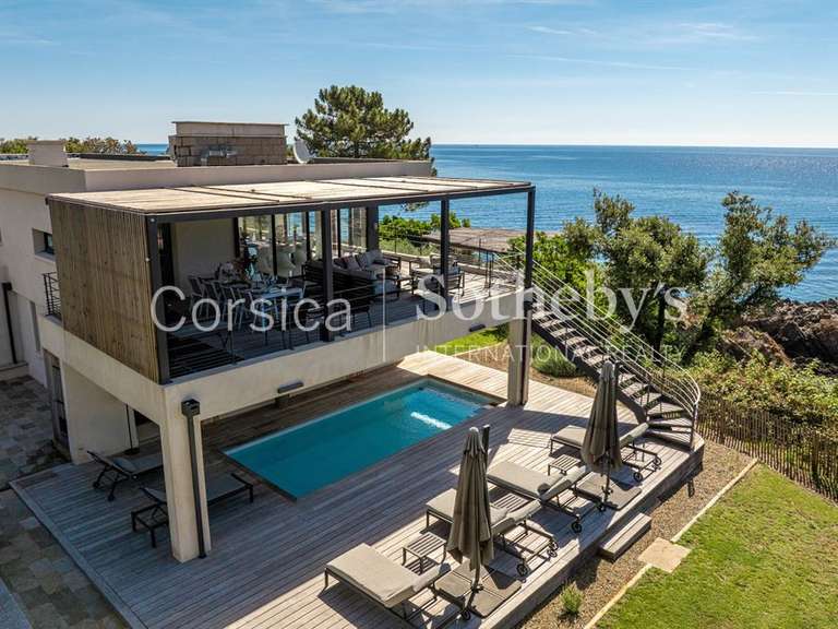 Maison Sari-Solenzara - 5 chambres - 400m²
