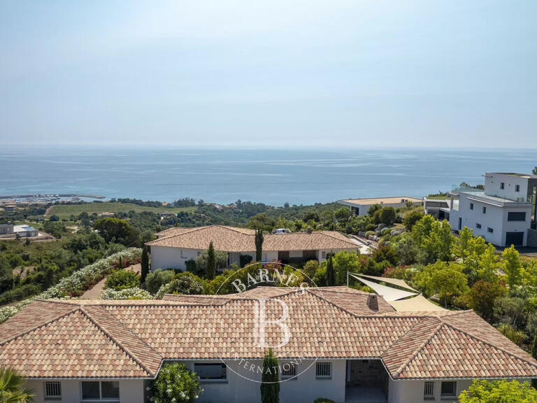 Sale Villa with Sea view Sari-Solenzara