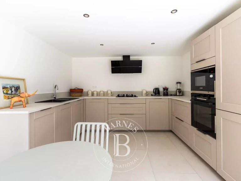 Villa Sari-Solenzara - 4 bedrooms - 370m²