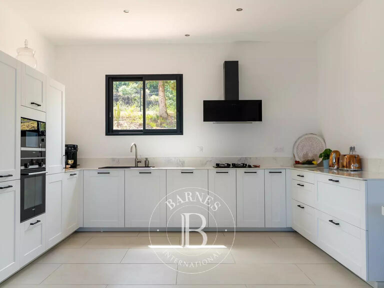 Villa Sari-Solenzara - 4 bedrooms - 370m²