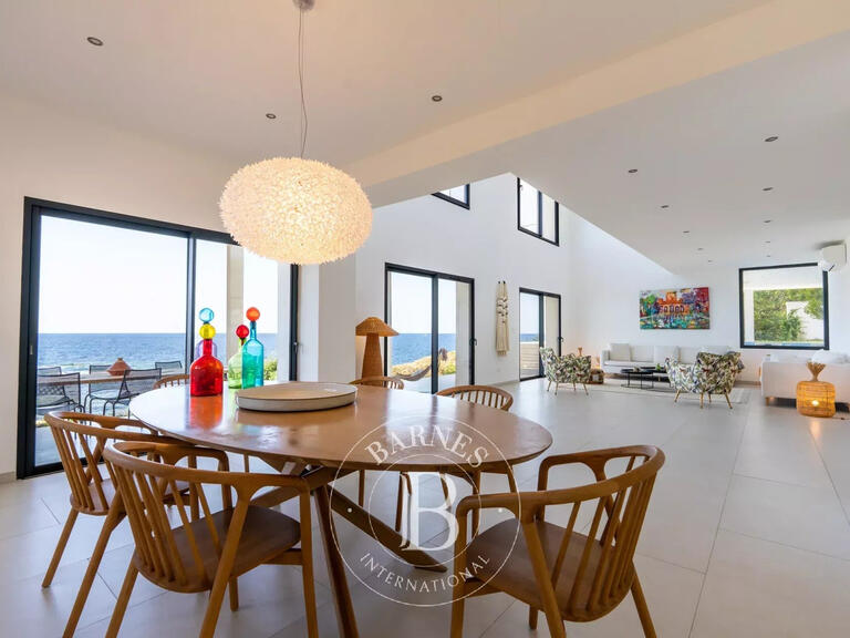 Villa Sari-Solenzara - 4 bedrooms - 370m²