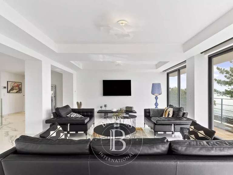 Villa with Sea view Sari-Solenzara - 5 bedrooms - 400m²