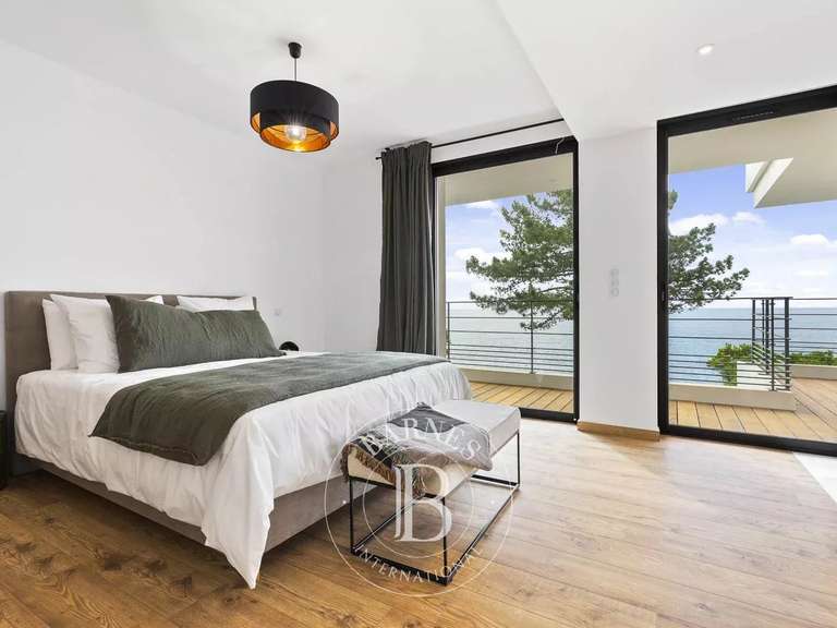 Villa with Sea view Sari-Solenzara - 5 bedrooms - 400m²