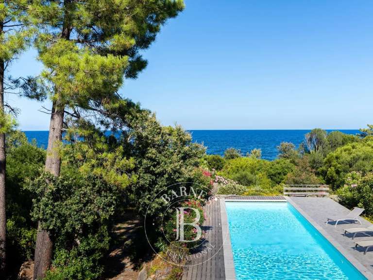 Villa Sari-Solenzara - 4 bedrooms - 263m²