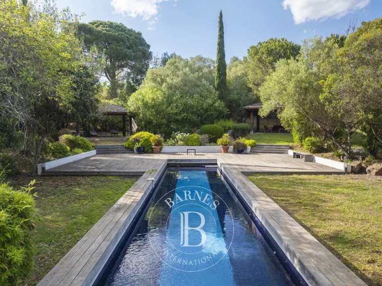 Villa with Sea view Sari-Solenzara - 1100m²