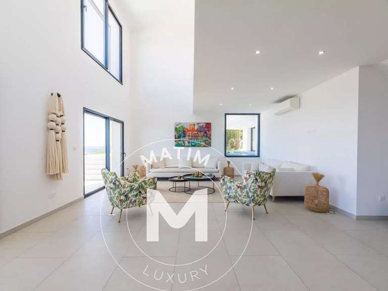 Villa avec Vue sur mer Sari-Solenzara - 4 chambres - 590m²