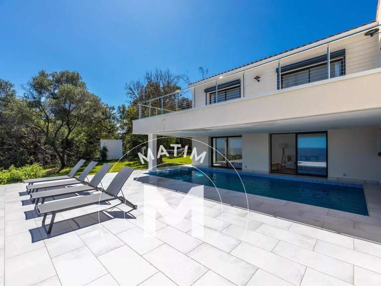 Villa avec Vue sur mer Sari-Solenzara - 4 chambres - 590m²